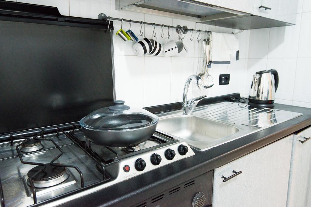 Varriale House Parking Free Small Car เนเปิลส์ ภายนอก รูปภาพ
